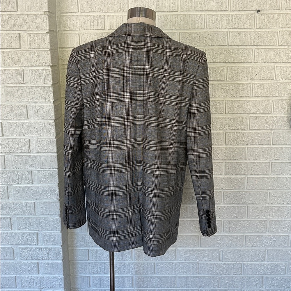 Madewell- The “perfect blazer” in grey/blue plaid - Picture 7 of 11
